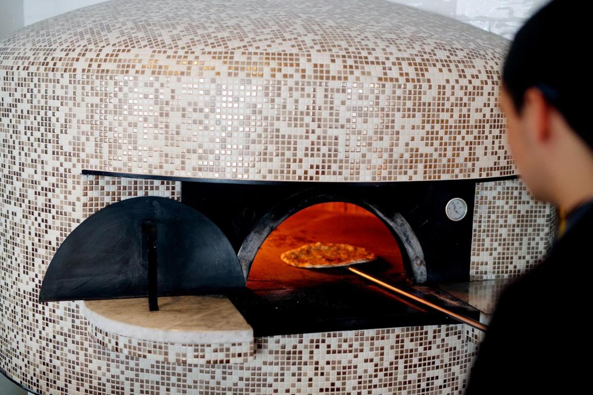 Le Meridien Lav Split