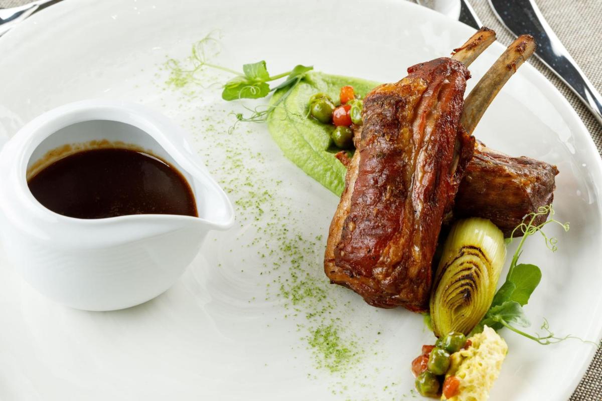 Le Meridien Lav Split