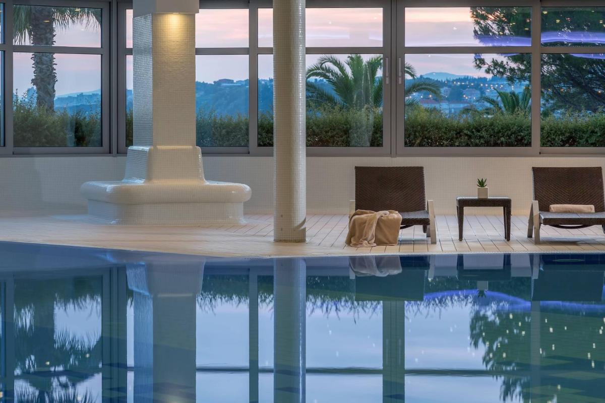 Le Meridien Lav Split