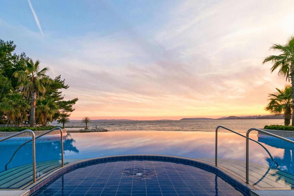 Le Meridien Lav Split