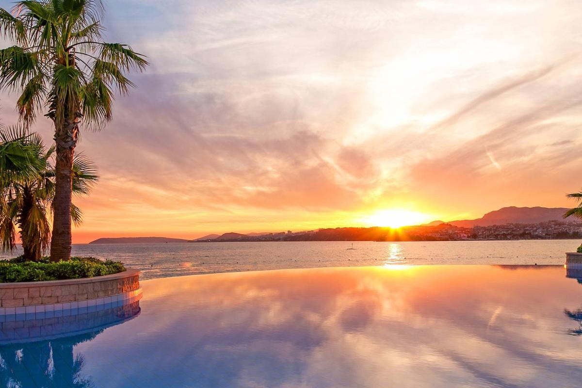 Le Meridien Lav Split