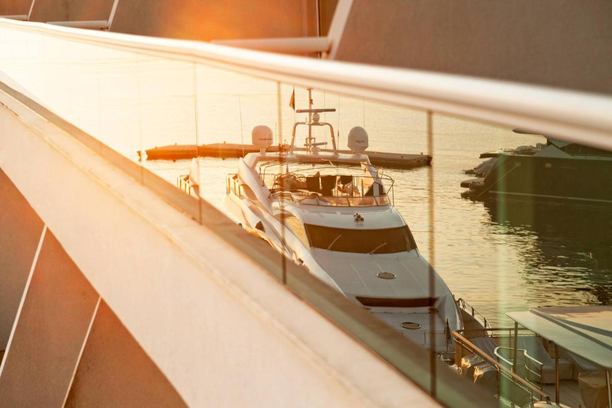 Le Meridien Lav Split