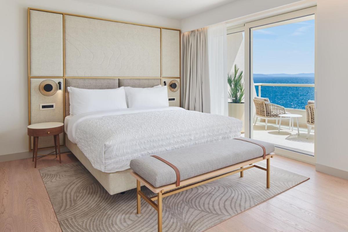 Le Meridien Lav Split