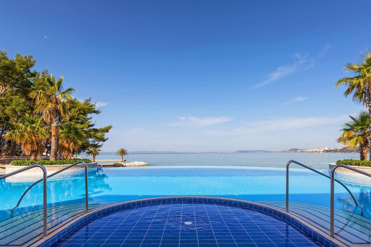 Le Meridien Lav Split
