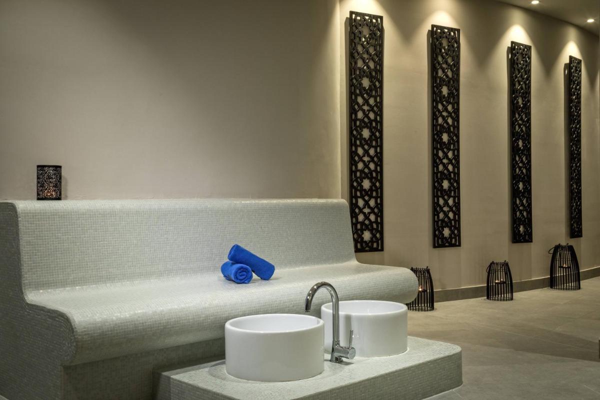 Le Meridien Lav Split