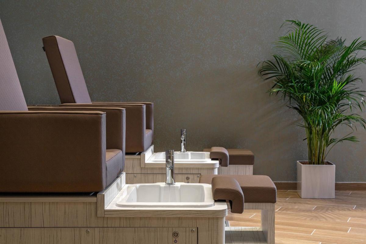Le Meridien Lav Split