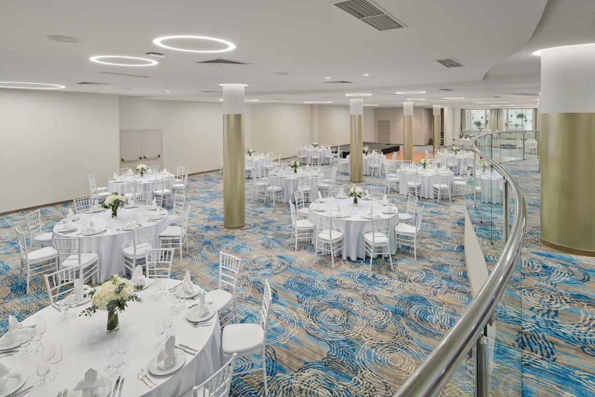 Le Meridien Lav Split