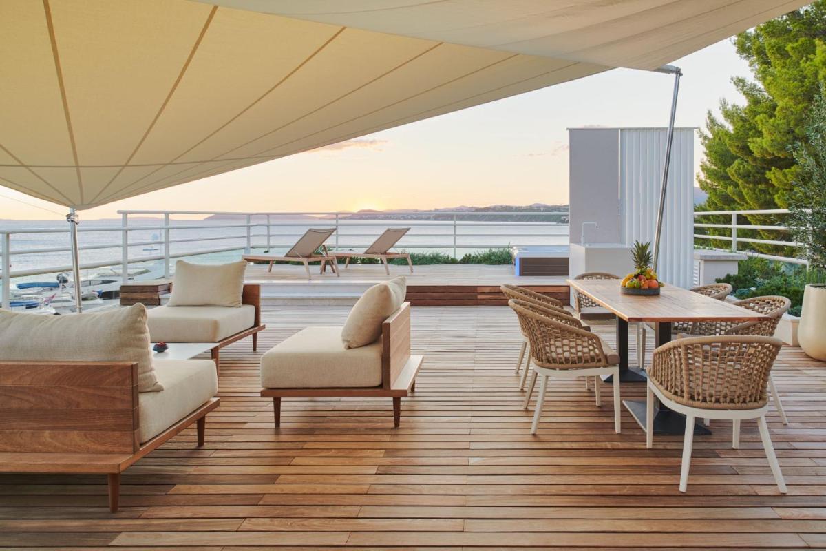 Le Meridien Lav Split