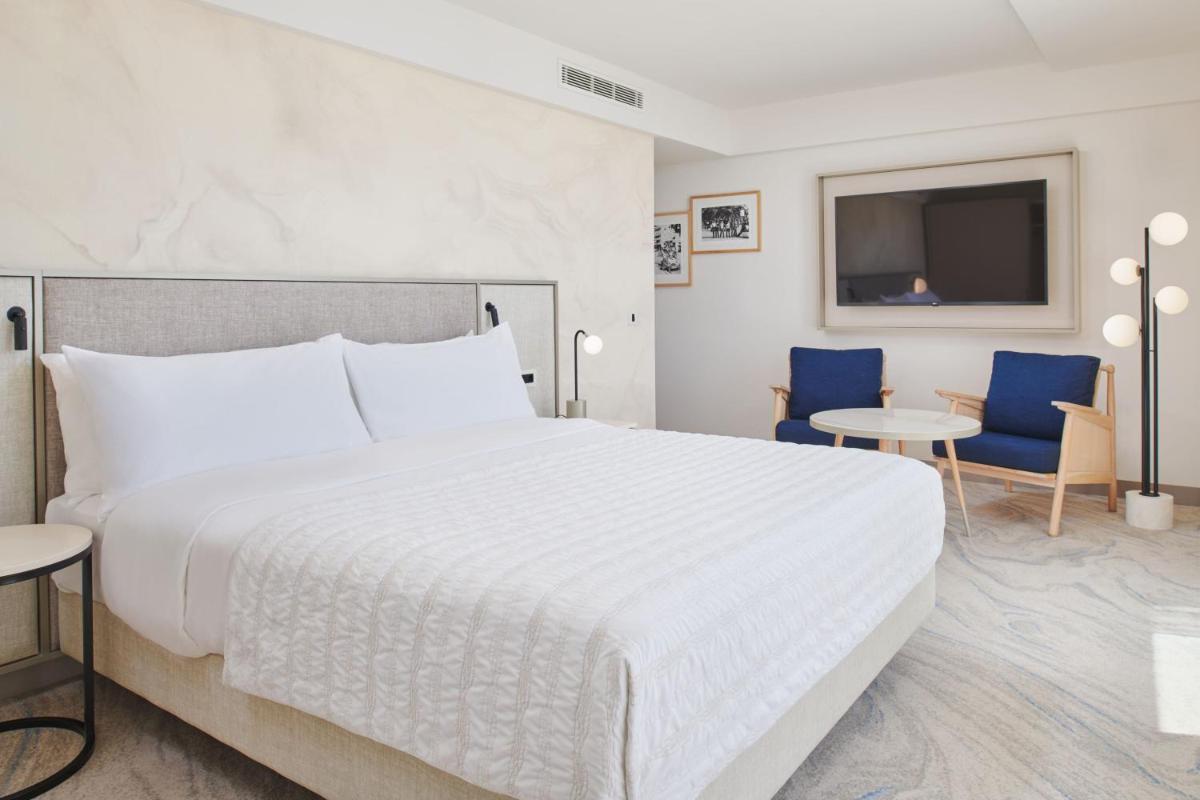 Le Meridien Lav Split