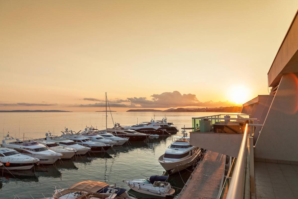 Le Meridien Lav Split