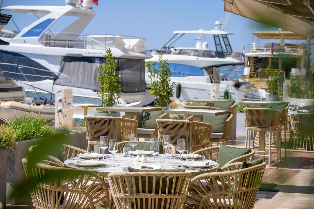 Le Meridien Lav Split