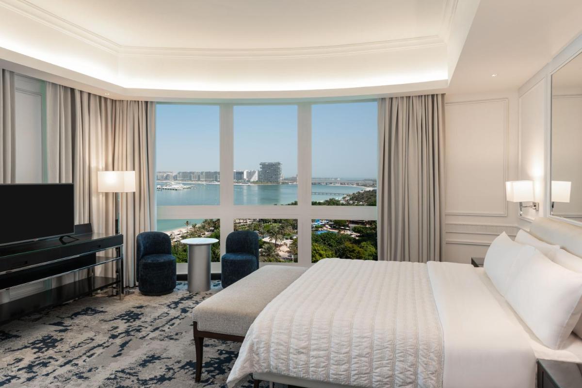 Le Meridien Mina Seyahi Beach Resort & Waterpark