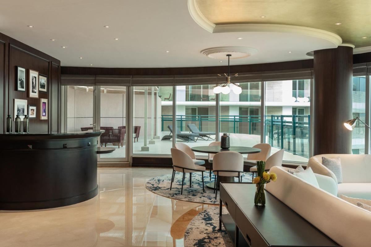 Le Meridien Mina Seyahi Beach Resort & Waterpark