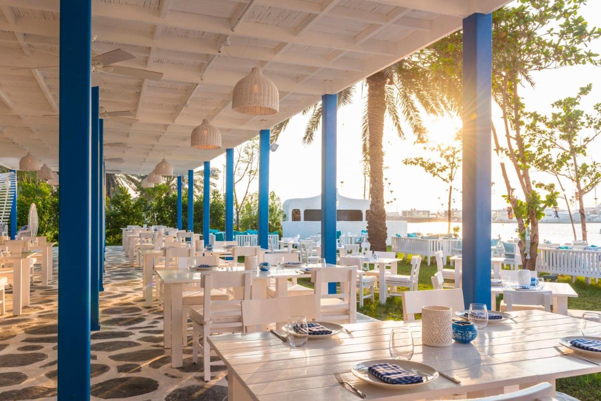 Le Meridien Mina Seyahi Beach Resort & Waterpark