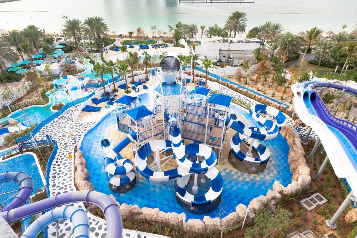 Le Meridien Mina Seyahi Beach Resort & Waterpark