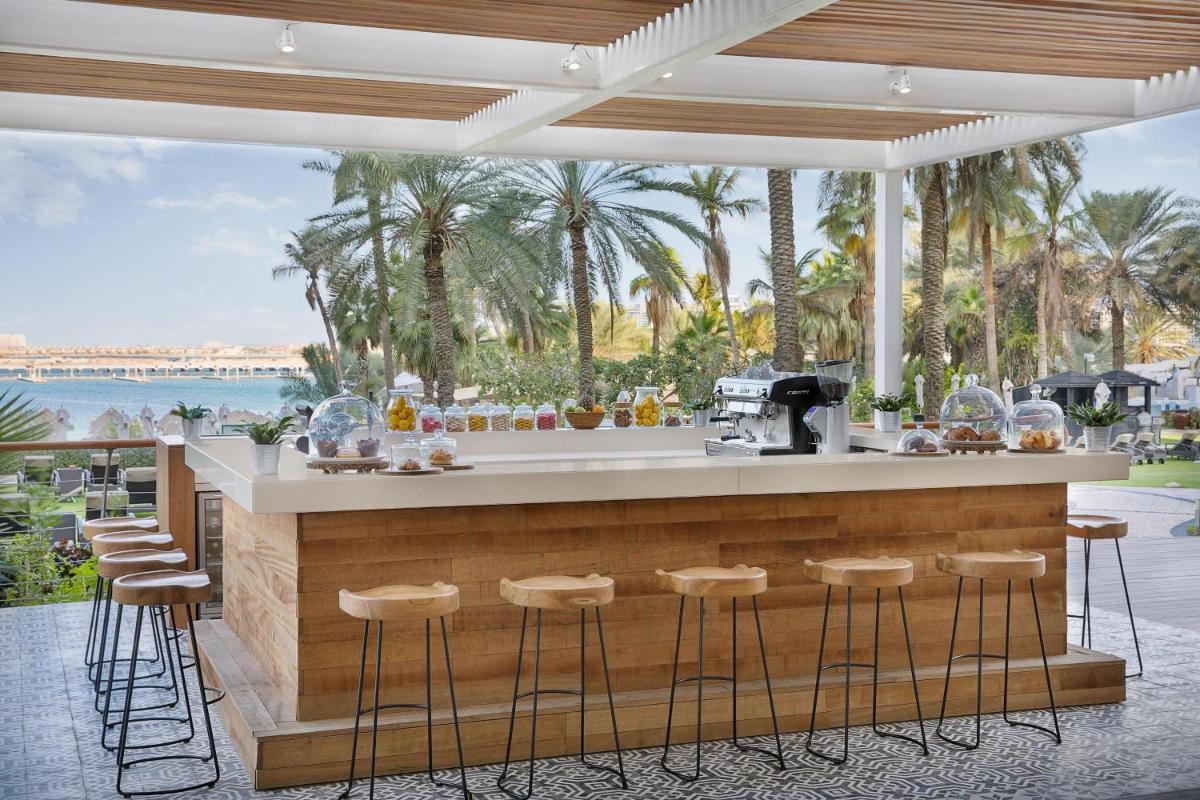 Le Meridien Mina Seyahi Beach Resort & Waterpark