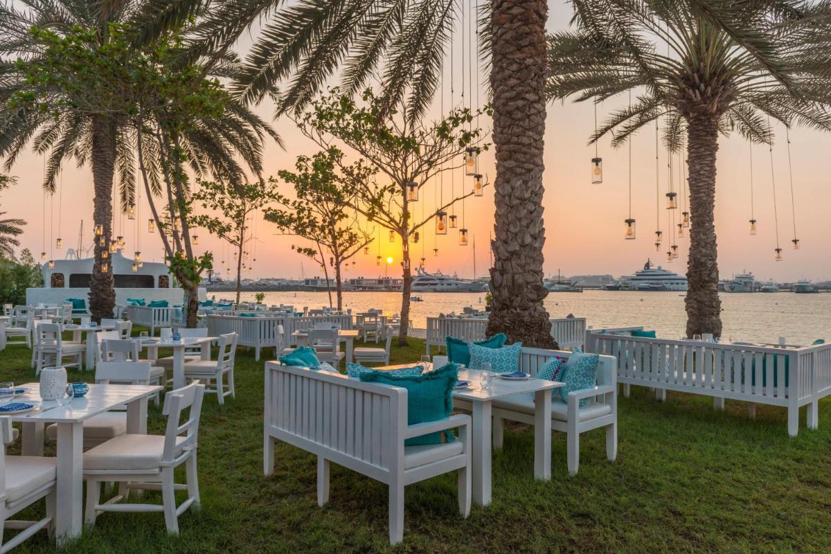 Le Meridien Mina Seyahi Beach Resort & Waterpark