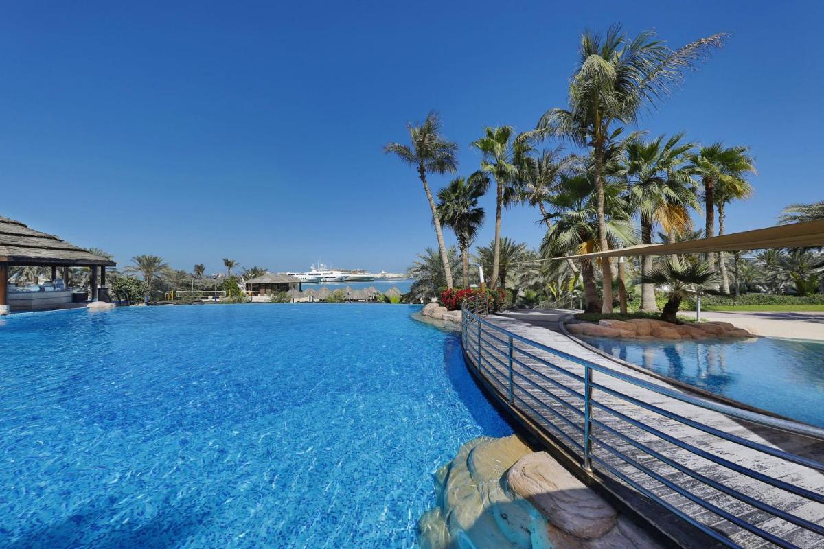 Le Meridien Mina Seyahi Beach Resort & Waterpark
