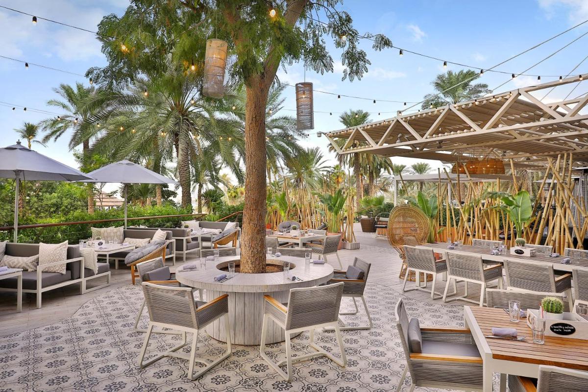 Le Meridien Mina Seyahi Beach Resort & Waterpark