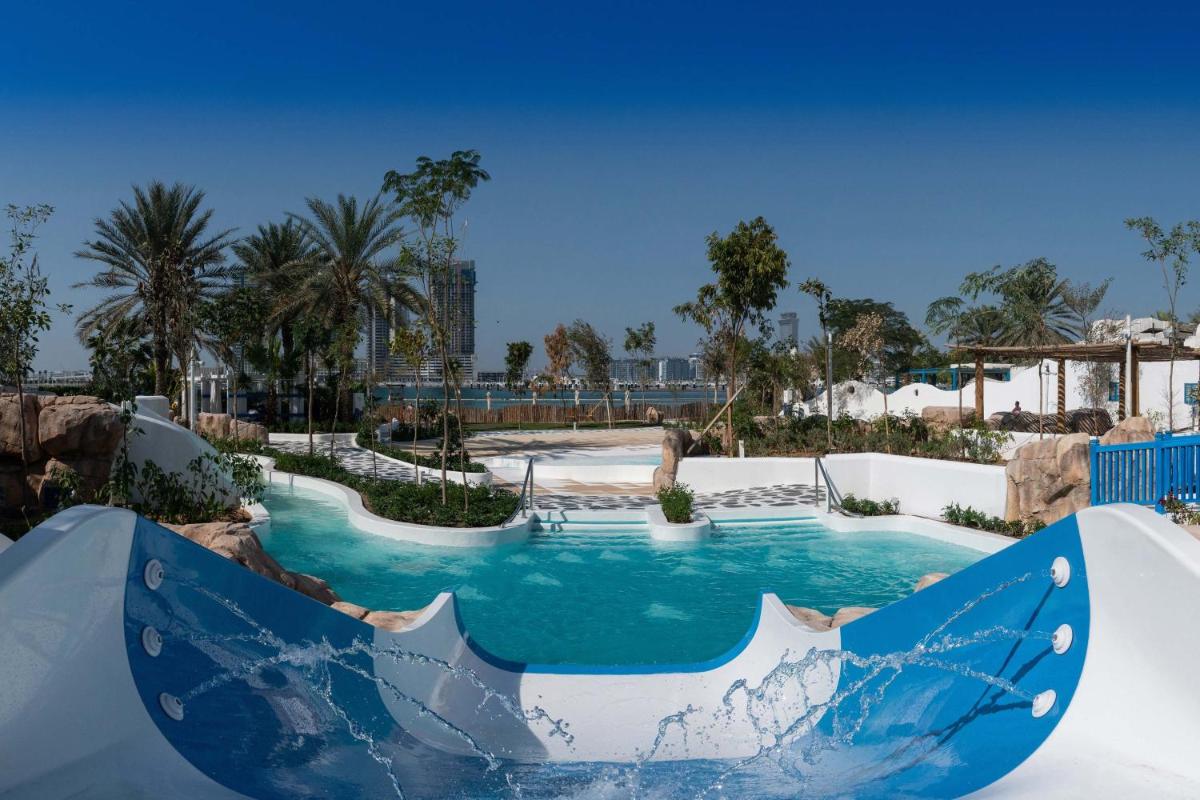 Le Meridien Mina Seyahi Beach Resort & Waterpark