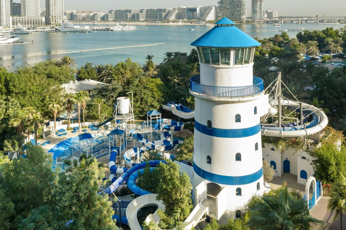 Le Meridien Mina Seyahi Beach Resort & Waterpark