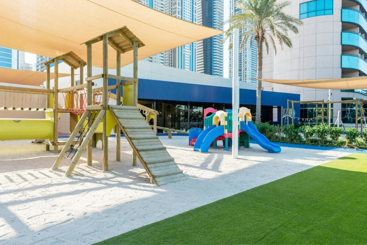 Le Meridien Mina Seyahi Beach Resort & Waterpark