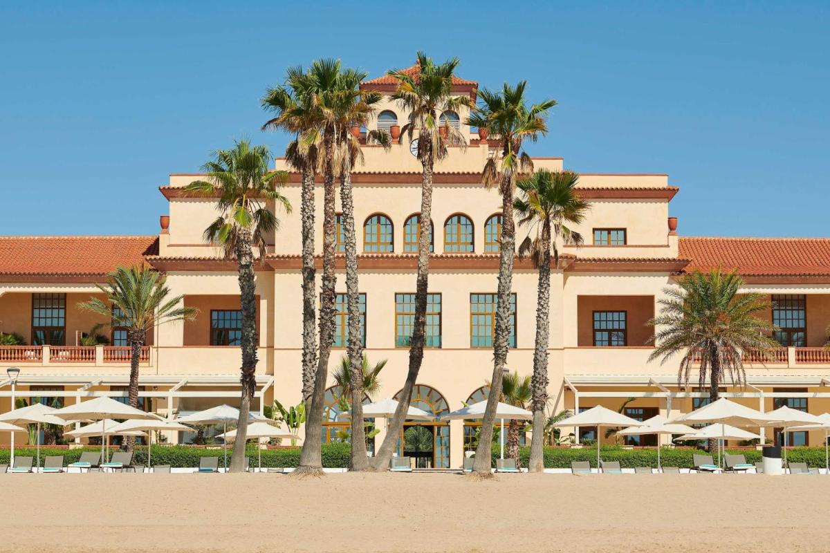 Le Meridien Ra Beach Hotel and Spa