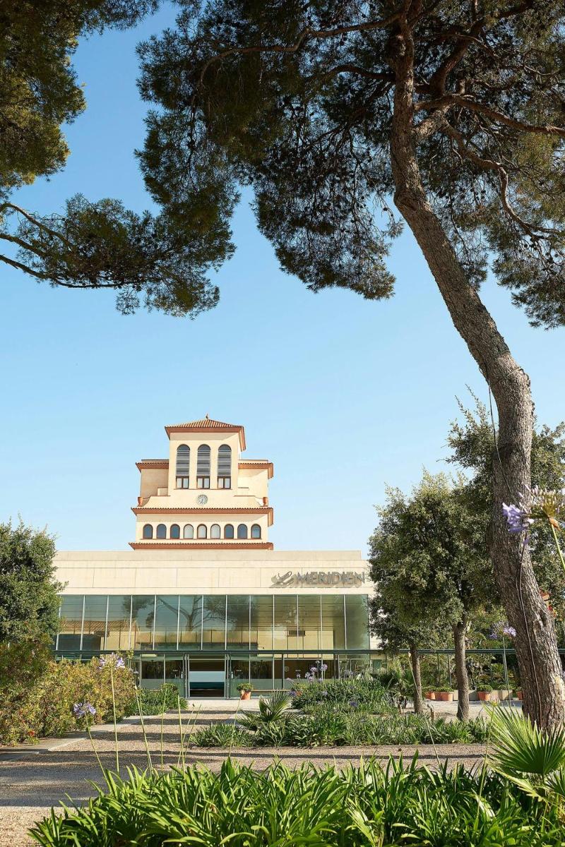 Le Meridien Ra Beach Hotel and Spa