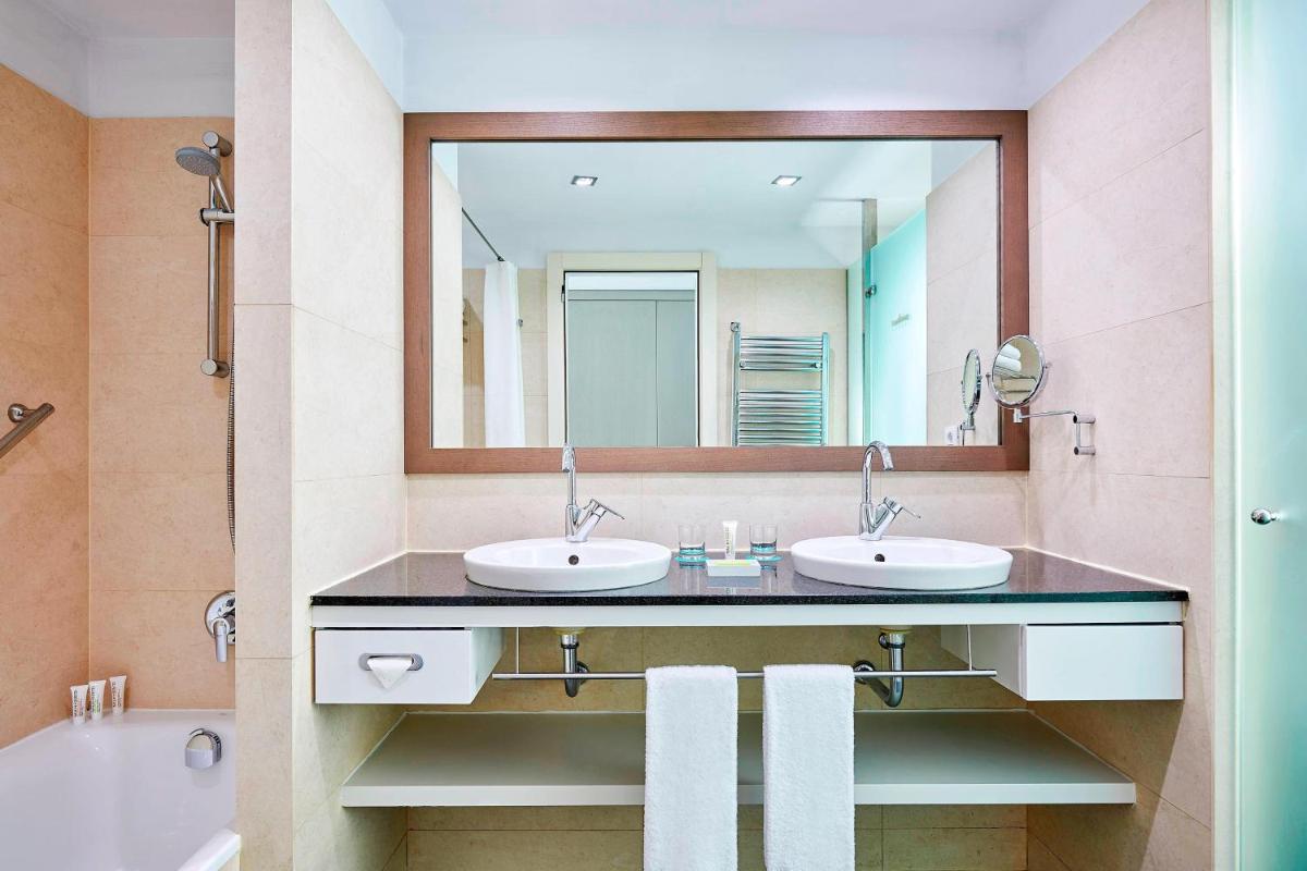 Le Meridien Ra Beach Hotel and Spa