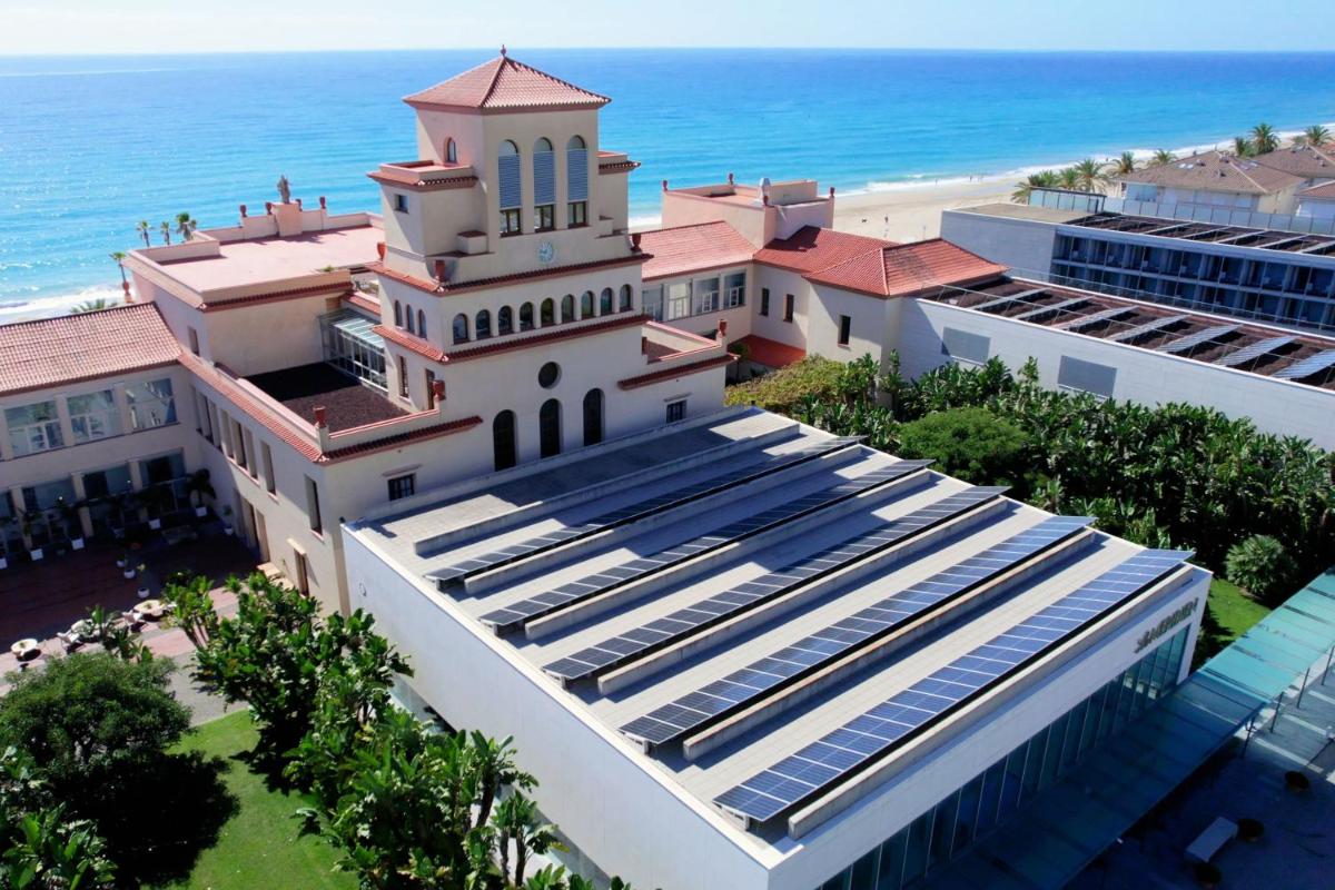 Le Meridien Ra Beach Hotel and Spa