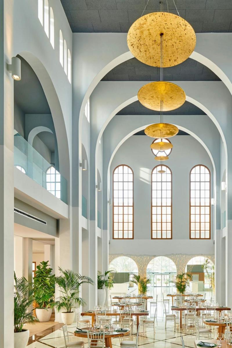 Le Meridien Ra Beach Hotel and Spa