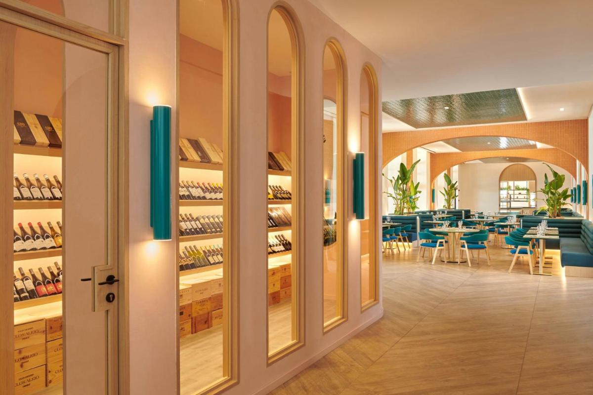 Le Meridien Ra Beach Hotel and Spa