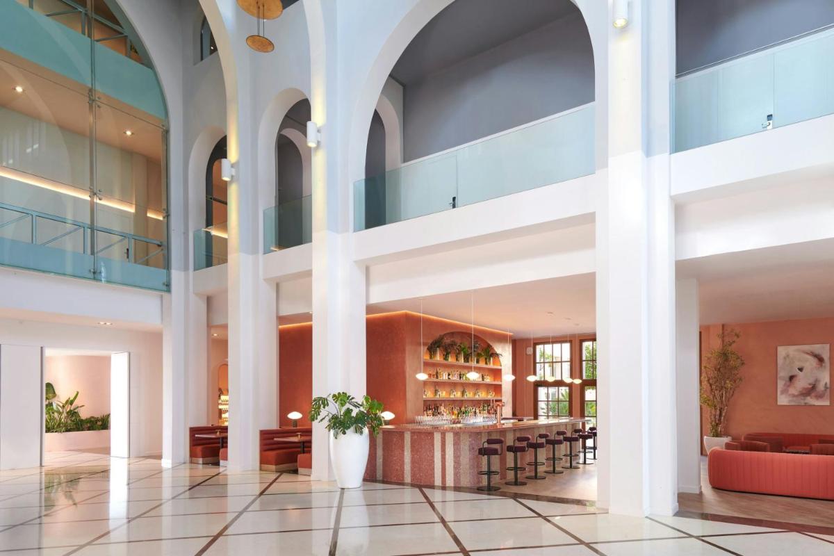 Le Meridien Ra Beach Hotel and Spa