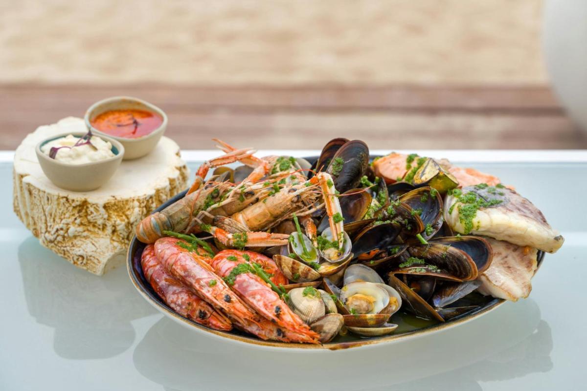 Le Meridien Ra Beach Hotel and Spa