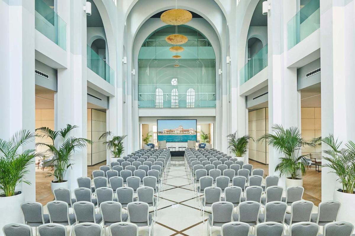 Le Meridien Ra Beach Hotel and Spa