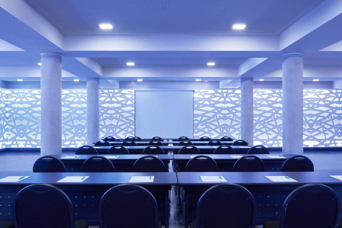 Le Meridien Ra Beach Hotel and Spa