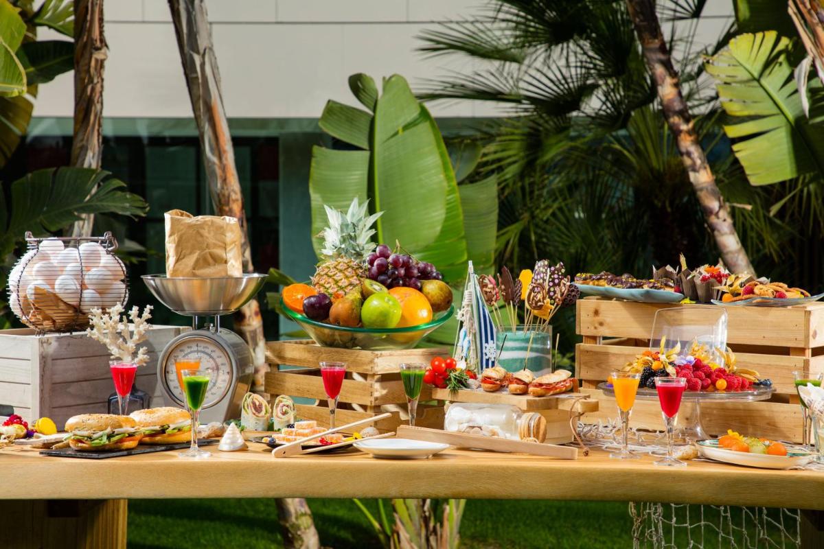 Le Meridien Ra Beach Hotel and Spa