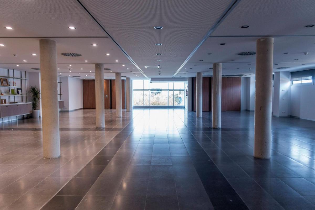 Le Meridien Ra Beach Hotel and Spa