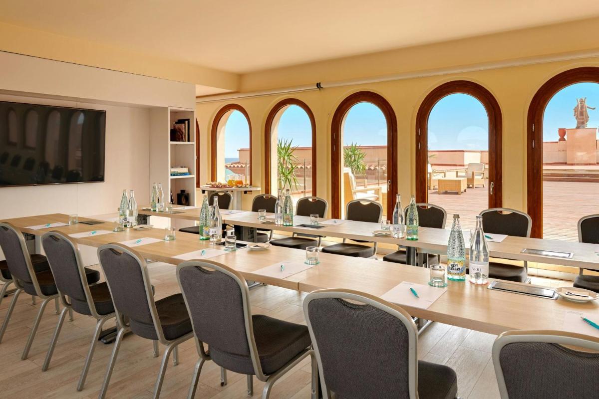 Le Meridien Ra Beach Hotel and Spa