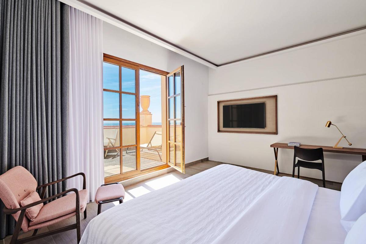 Le Meridien Ra Beach Hotel and Spa