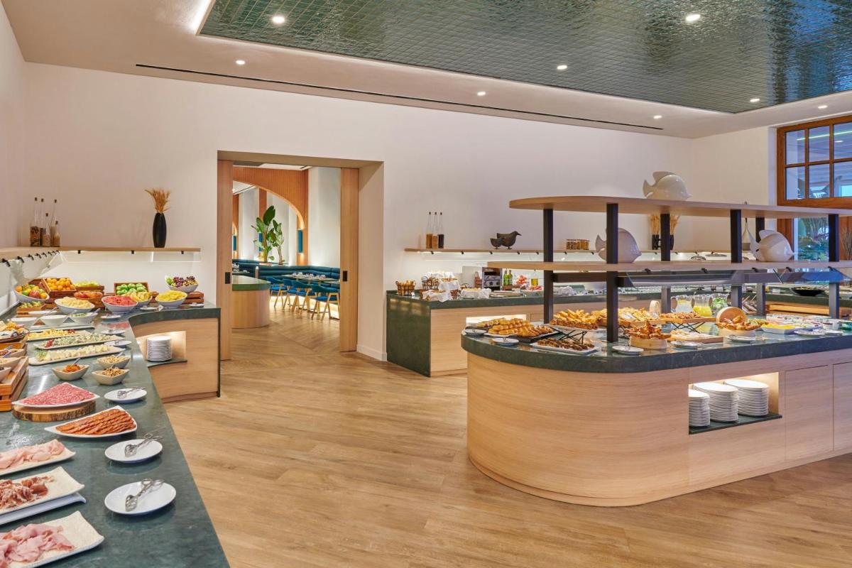 Le Meridien Ra Beach Hotel and Spa