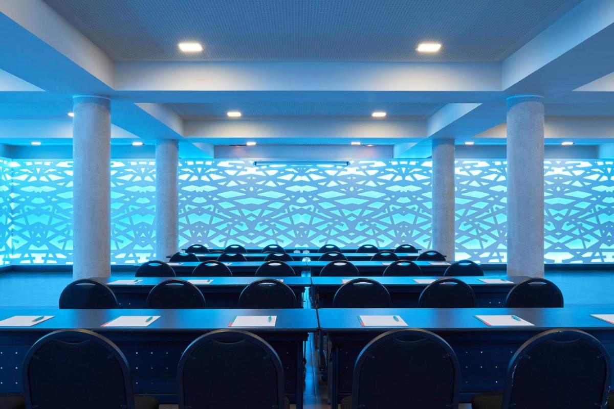 Le Meridien Ra Beach Hotel and Spa