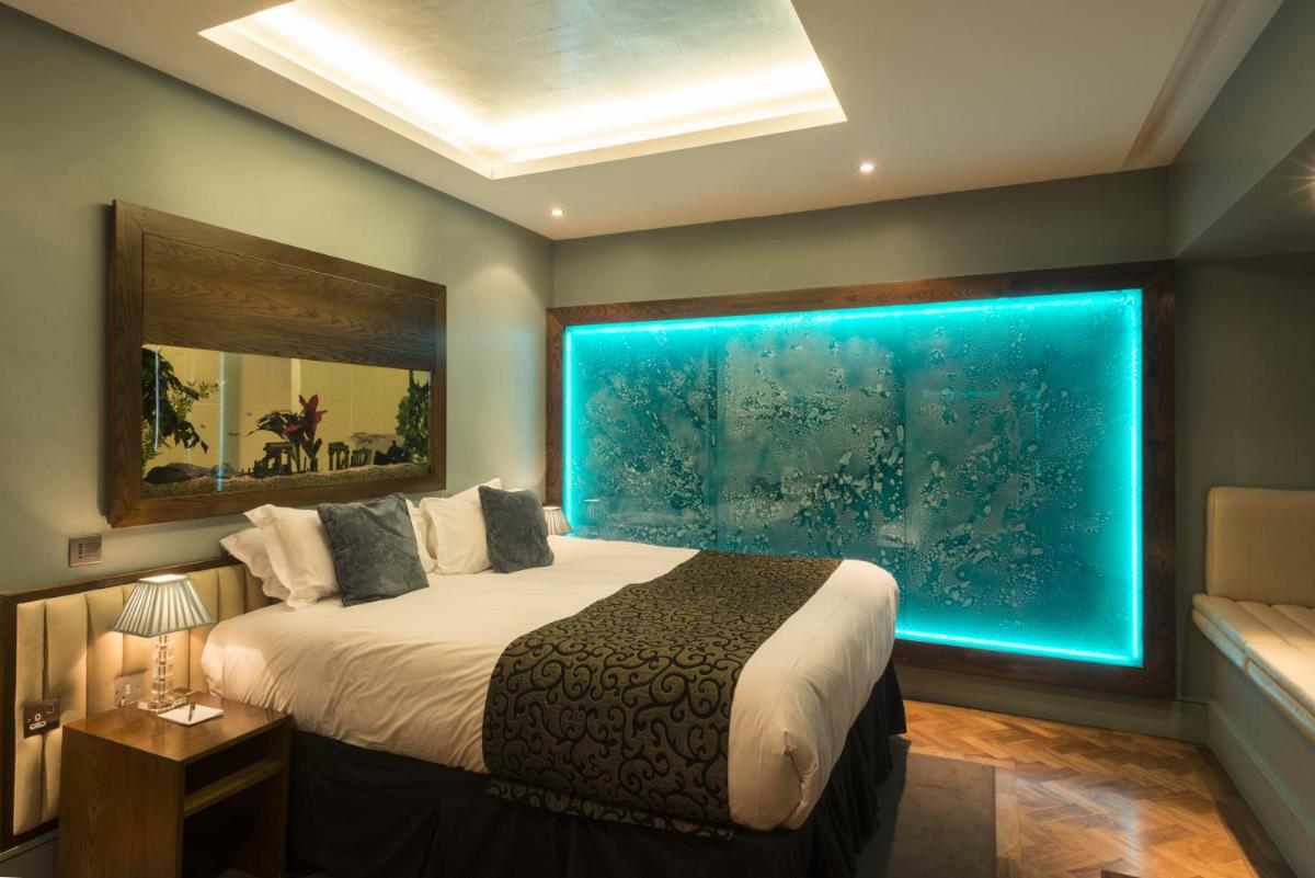 Le Monde Hotel