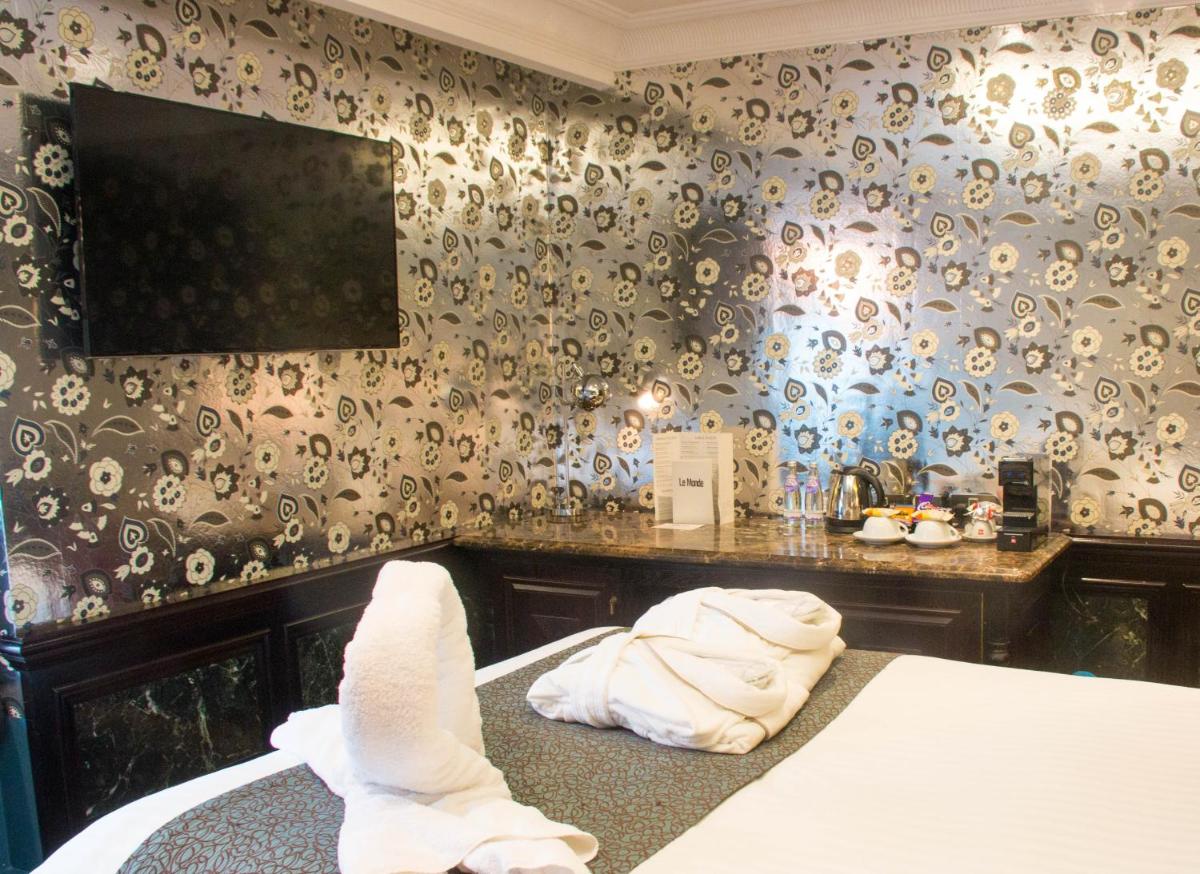 Le Monde Hotel