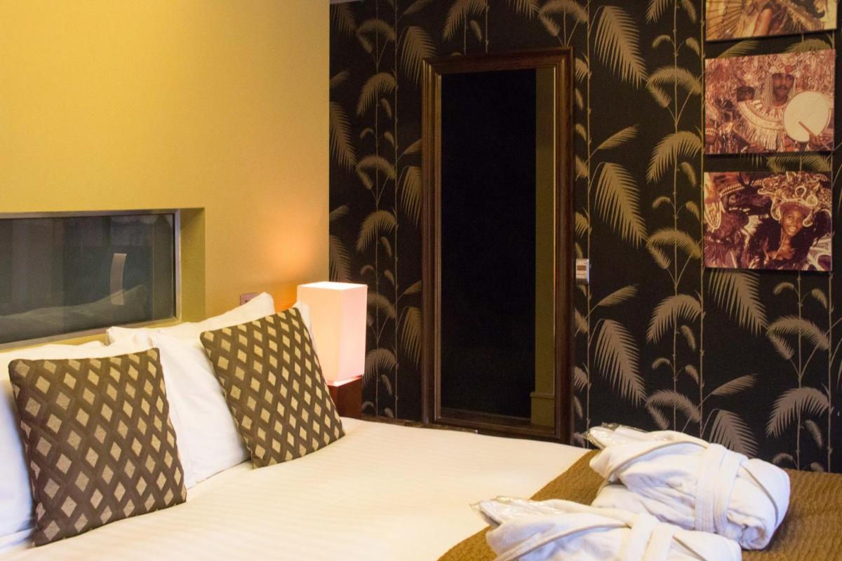 Le Monde Hotel