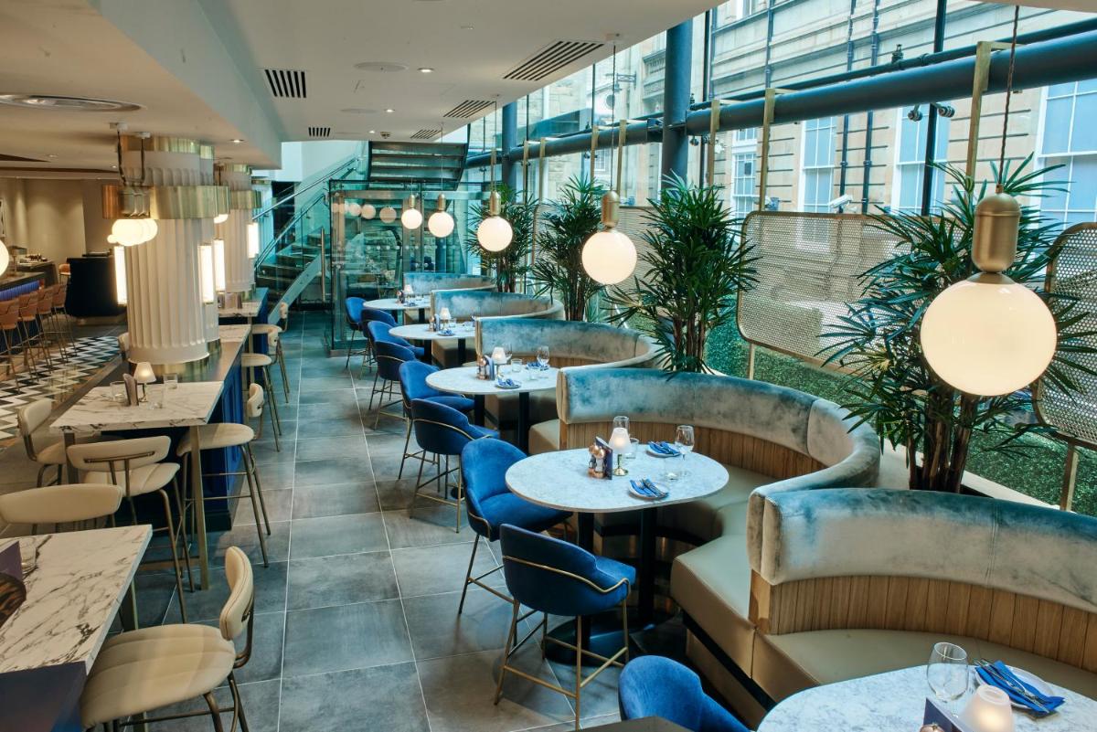 Le Monde Hotel