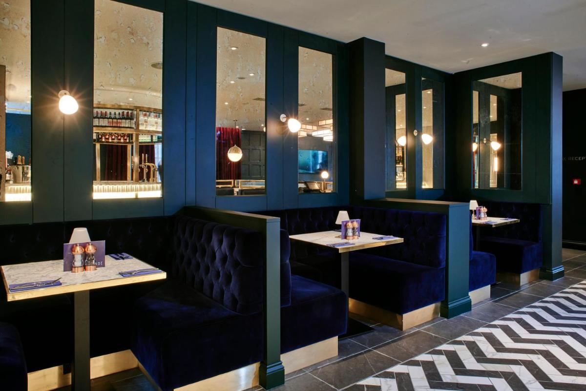 Le Monde Hotel