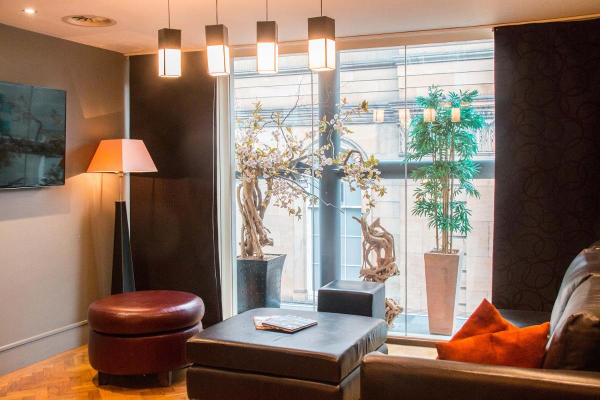 Le Monde Hotel