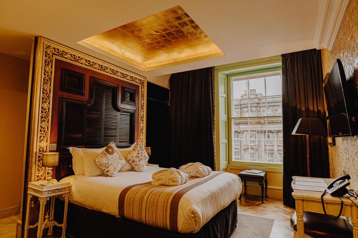 Le Monde Hotel
