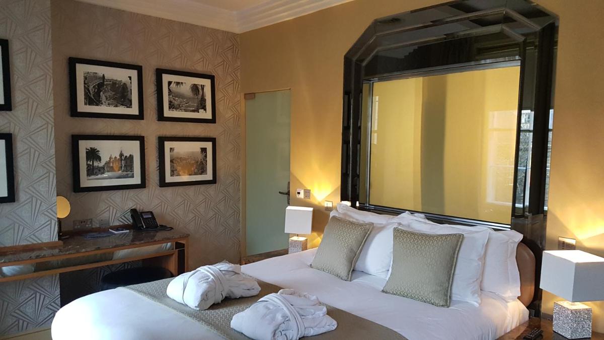 Le Monde Hotel